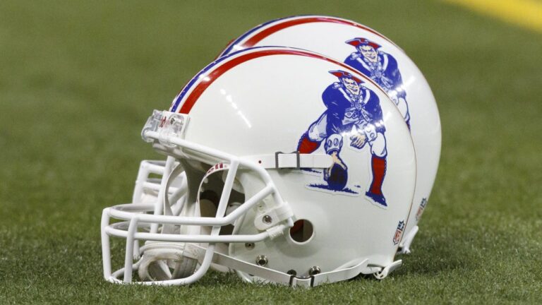 NFL : 10 modèles de casques interdits en 2025