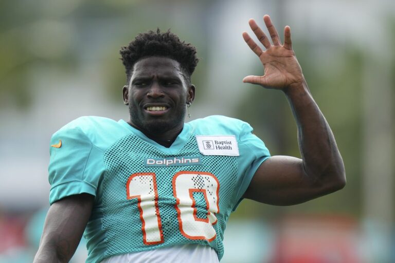 Nouvel incident pour Tyreek Hill : la pression monte sur les Dolphins