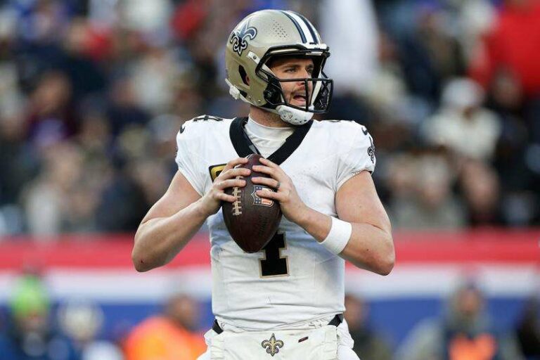 Derek Carr (QB) prend sa retraite