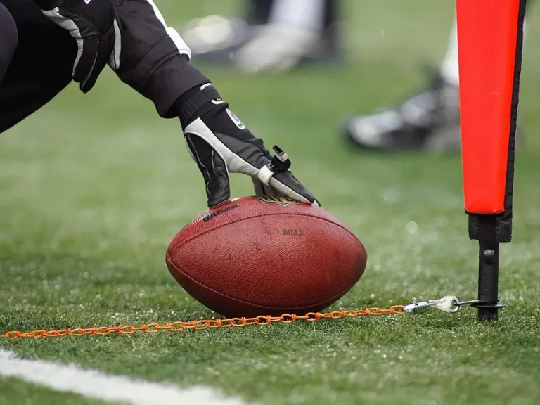 NFL 2025 : Hawk-Eye remplace les chaînes, une nouvelle ère commence